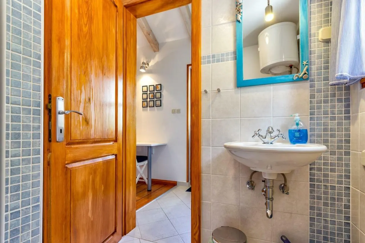 Apartments Nautica, Mali Lošinj 3*,  Croaţia