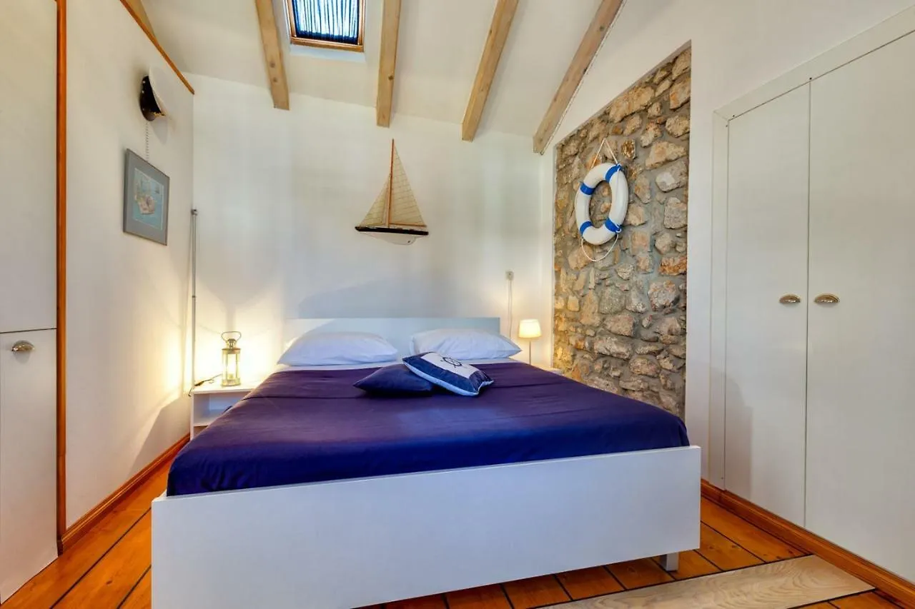 *** Casa de hóspedes Apartments Nautica, Mali Lošinj Croácia