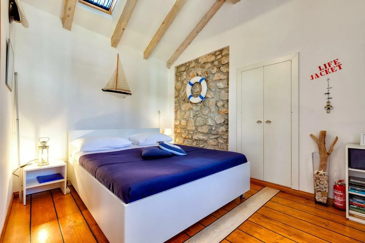 Apartments Nautica, Mali Lošinj 3*,