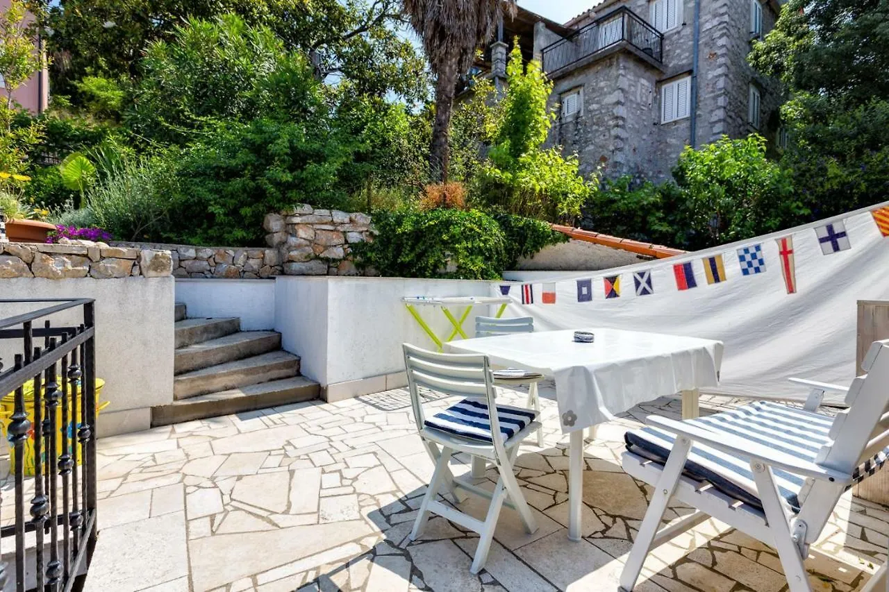 *** Casa de hóspedes Apartments Nautica, Mali Lošinj Croácia